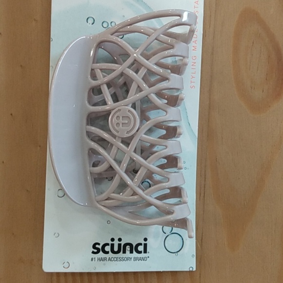 Scunci I Was a Plastic Bottle Hair Claw Clip Set 3 - Picture 2 of 8